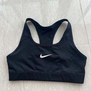 small nike sports bra